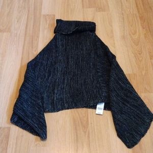 Sweater Cape Black & White Knit One Size Fits All NWT